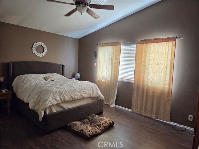 13581 Scarborough Place, Chino CA: https://media.crmls.org/medias/268ef2b6-071d-469c-96a4-9a205cb2def9.jpg