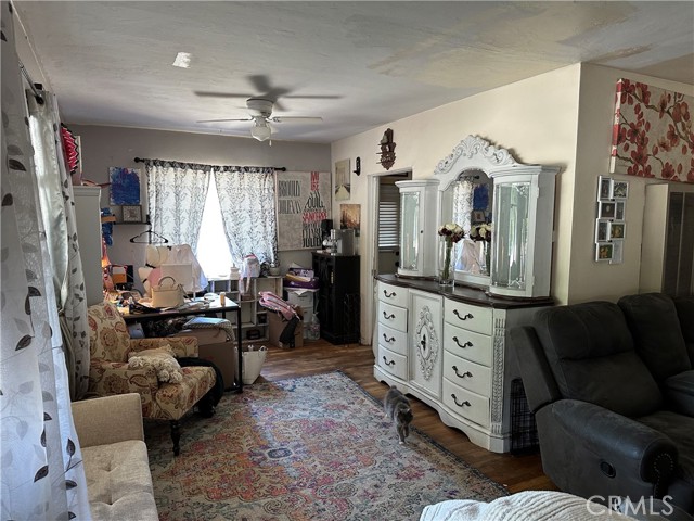 159 S Shasta S Street, Willows CA: https://media.crmls.org/medias/268fbfda-085f-4965-92a0-fe327afc0059.jpg