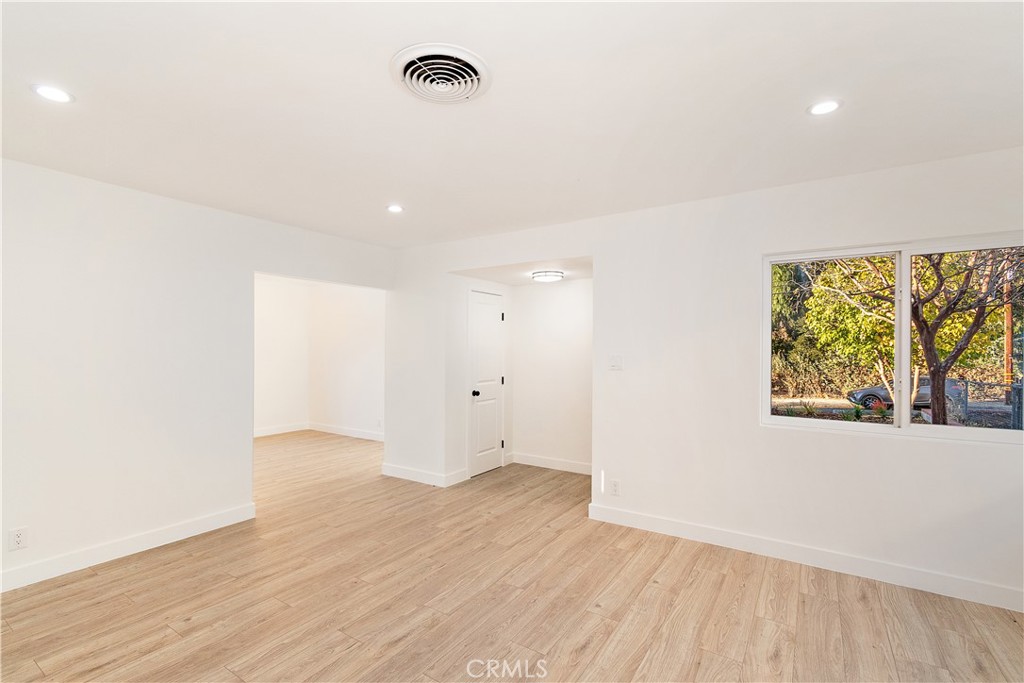 2691465A 85D2 4464 927B 3344871E43A0 8216 Wentworth Street, Sunland, Ca 91040 &Lt;Span Style='BackgroundColor:transparent;Padding:0Px;'&Gt; &Lt;Small&Gt; &Lt;I&Gt; &Lt;/I&Gt; &Lt;/Small&Gt;&Lt;/Span&Gt;