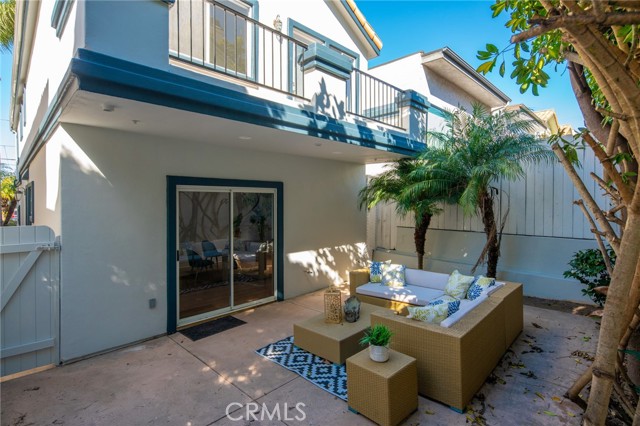 1734 Haynes Lane, Redondo Beach, California 90278, 3 Bedrooms Bedrooms, ,2 BathroomsBathrooms,Residential,Sold,Haynes,TR22049569
