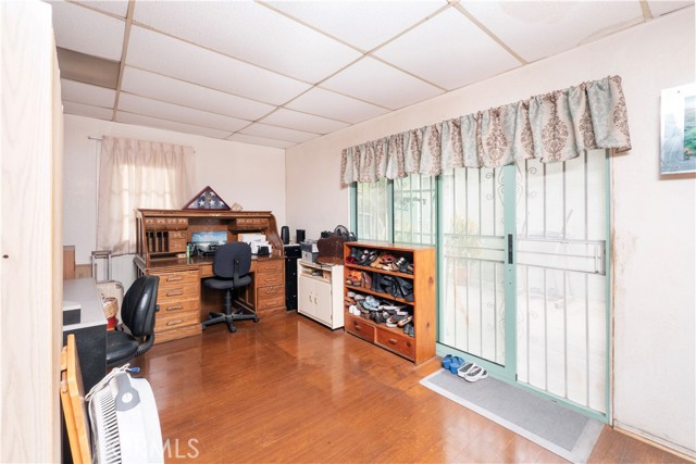 2996 Gladstone Street, Pomona CA: https://media.crmls.org/medias/26919731-3b6d-4e48-8137-fd9b3995bd48.jpg