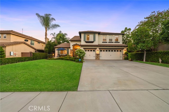 Detail Gallery Image 2 of 46 For 23799 Brookside Ct, Murrieta,  CA 92562 - 6 Beds | 3/1 Baths