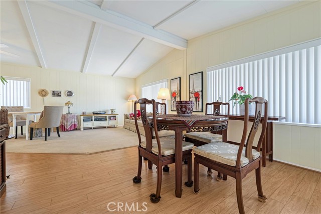 Detail Gallery Image 4 of 41 For 2550 Pacific Coast Hwy #42,  Torrance,  CA 90505 - 3 Beds | 2 Baths
