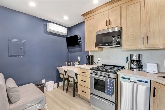 Detail Gallery Image 7 of 27 For 26443 Towhee Ln #1 Ln, Corona,  CA 92883 - 2 Beds | 1 Baths