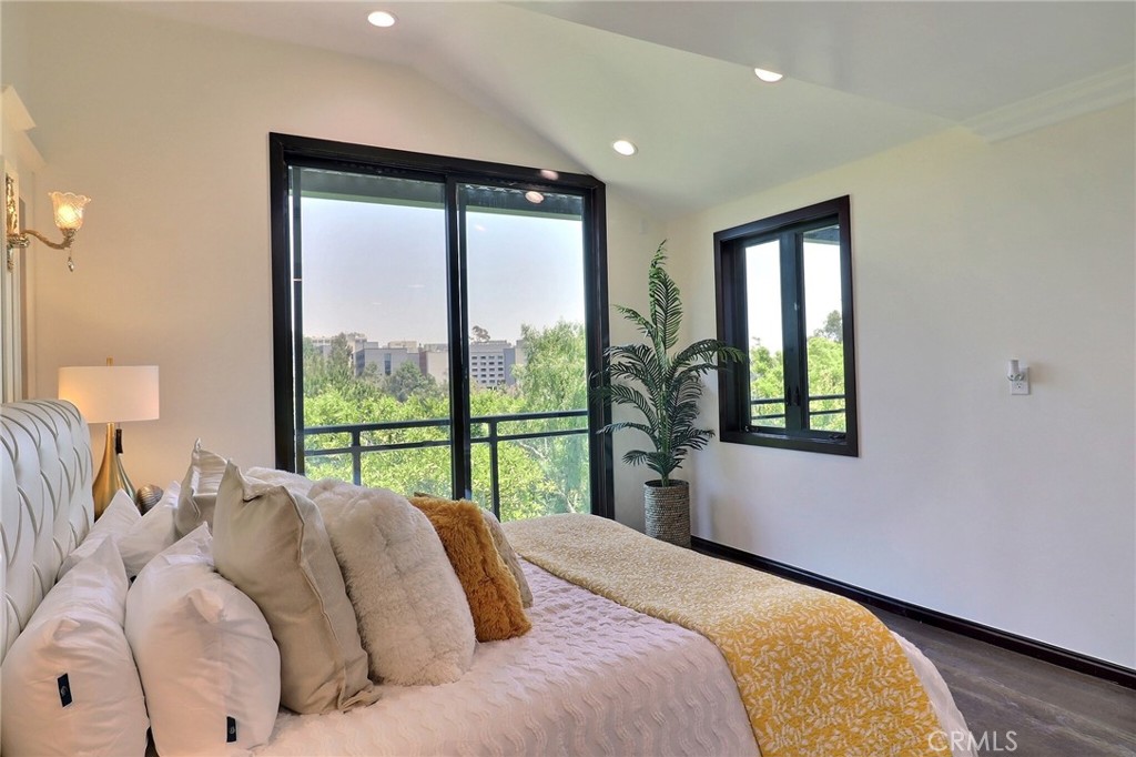 MLS #WS25153368 img 31