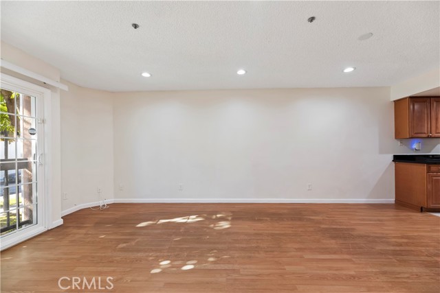 Detail Gallery Image 23 of 46 For 147 W Acacia Avenue Unit#104, Glendale,  CA 91204 - 2 Beds | 2/1 Baths