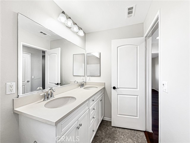 Image 23 of 29 For 31738 Rouge Lane