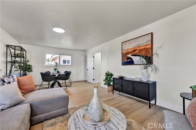 16761 Montclair Lane, Huntington Beach CA: https://media.crmls.org/medias/26939d44-643e-42b0-8b8c-bda09f841940.jpg