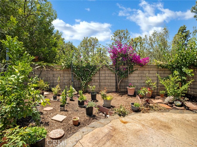Detail Gallery Image 25 of 39 For 6004 Rothko Ln, Simi Valley,  CA 93063 - 2 Beds | 2 Baths