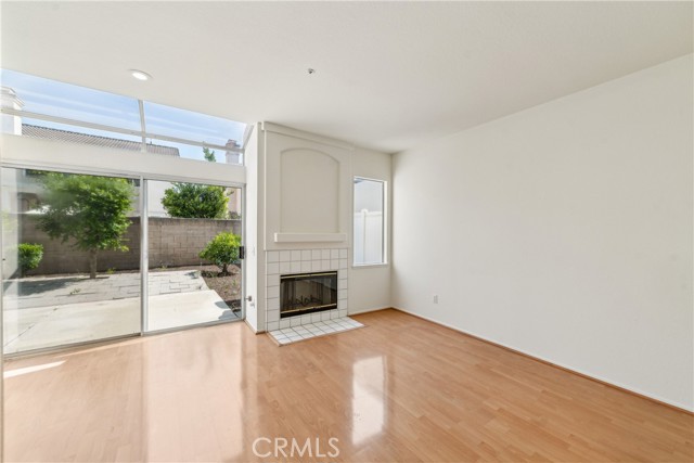 566 E Stephanie Drive, Covina CA: https://media.crmls.org/medias/26945ce6-b086-4b7b-94a4-a89eef192d60.jpg