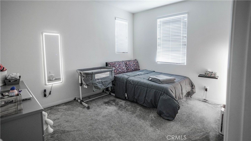 https://media.crmls.org/medias/26953dd4-1551-4c3c-85fd-a95151de40dc.jpg?preset=X-Large