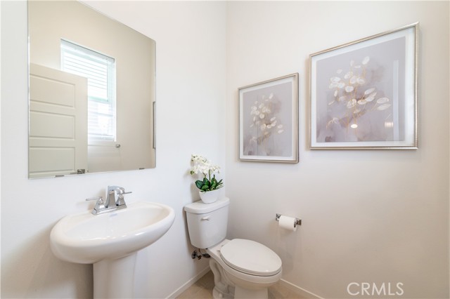 Detail Gallery Image 10 of 18 For 11017 Getaway Dr, Rancho Cucamonga,  CA 91708 - 4 Beds | 3/1 Baths