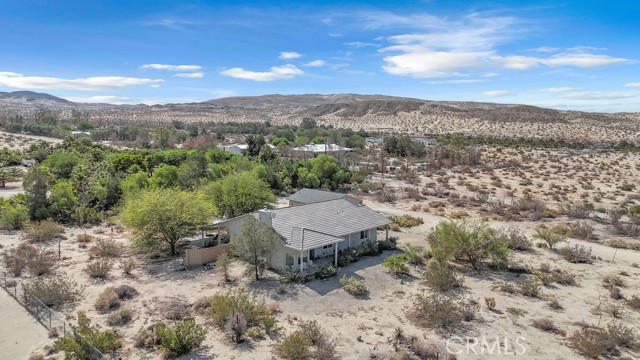 20980 Artesia Road, Desert Hot Springs CA: https://media.crmls.org/medias/2696c304-67db-4c69-ac18-5fc4be77e0a8.jpg
