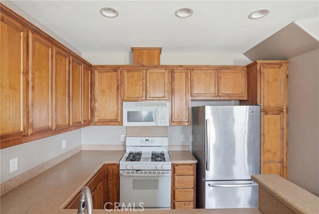 Detail Gallery Image 12 of 27 For 131 Watering Pl, Templeton,  CA 93465 - 3 Beds | 2/1 Baths