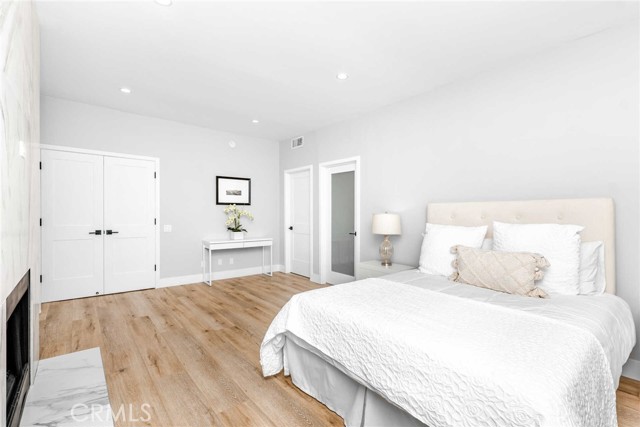 5923 Etiwanda Avenue, Tarzana CA: https://media.crmls.org/medias/2697719e-8aec-4fd6-89e2-afaef04f3d0f.jpg