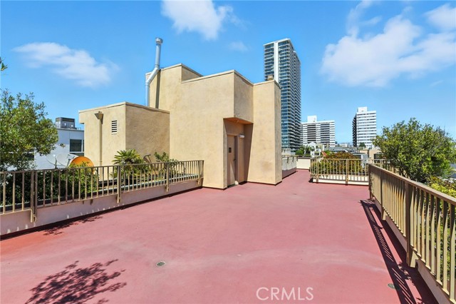 1241 S Westgate Avenue, Los Angeles CA: https://media.crmls.org/medias/2697add8-969e-4df2-bb31-d3673e36d973.jpg