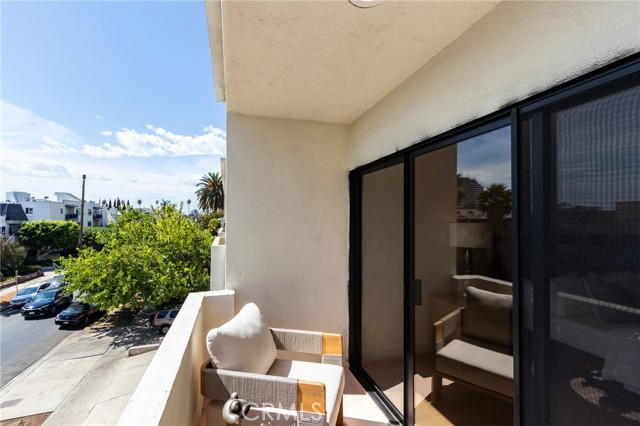 Detail Gallery Image 66 of 74 For 11919 Mayfield, Los Angeles,  CA 90049 - 3 Beds | 3 Baths