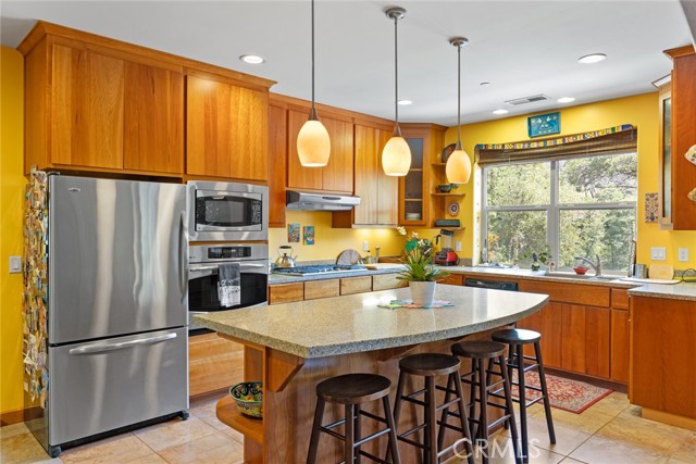 Detail Gallery Image 10 of 51 For 12682 Quail Run Dr, Chico,  CA 95928 - 3 Beds | 3 Baths