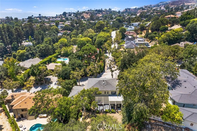 1624 Arboles Drive, Glendale CA: https://media.crmls.org/medias/2698f43d-95c3-44d2-92dd-77c0f305ec01.jpg