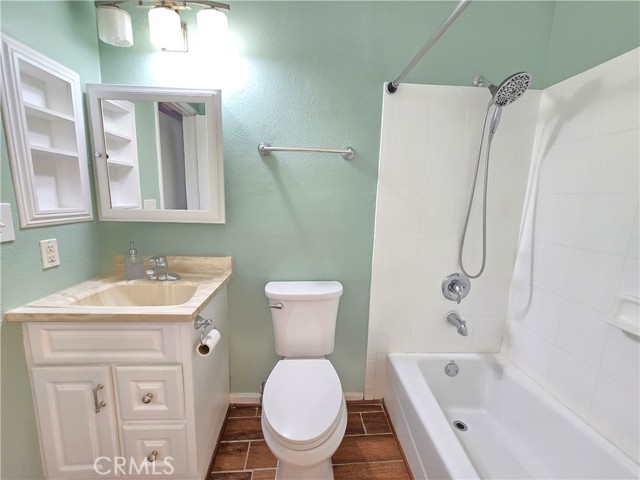 Detail Gallery Image 6 of 31 For 18645 Hatteras St #161,  Tarzana,  CA 91356 - 2 Beds | 1/1 Baths