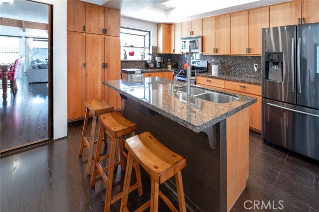 2110 Vanderbilt Lane, Redondo Beach, California 90278, 2 Bedrooms Bedrooms, ,2 BathroomsBathrooms,Residential,Sold,Vanderbilt,PV21255793