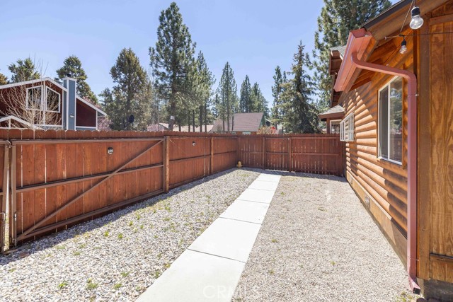 Detail Gallery Image 17 of 49 For 457 E Mountain View, Big Bear City,  CA 92314 - 3 Beds | 2 Baths