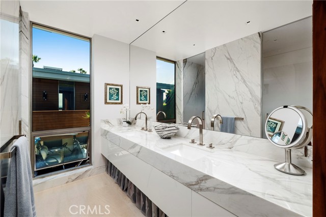 Detail Gallery Image 26 of 33 For 2538 Monaco Dr, Laguna Beach,  CA 92651 - 5 Beds | 5 Baths