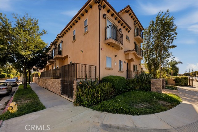 14702 Magnolia BLVD Unit: 105