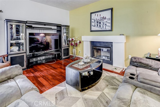 Detail Gallery Image 16 of 34 For 5316 W 135th, Hawthorne,  CA 90250 - 4 Beds | 3 Baths