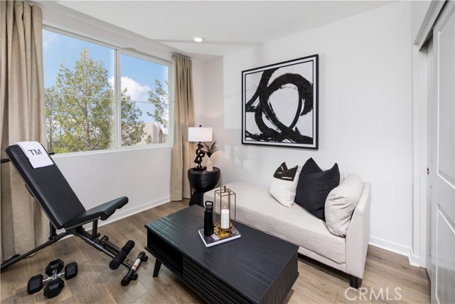 Detail Gallery Image 4 of 17 For 960 N Tangent Privado #302,  Ontario,  CA 91764 - 2 Beds | 2 Baths