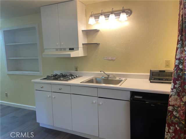 652 Knoll Drive, Crestline CA: https://media.crmls.org/medias/269d55f4-9006-48b3-b3ae-457a38a63529.jpg