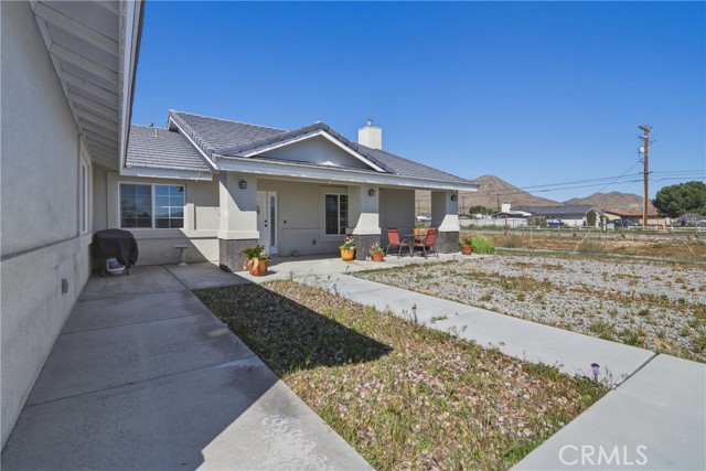 Detail Gallery Image 6 of 22 For 15688 Winnebago, Apple Valley,  CA 92307 - 4 Beds | 2/1 Baths