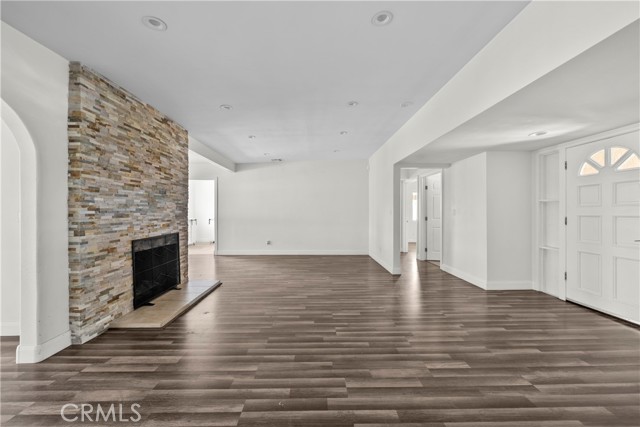 11440 Gothic Avenue, Granada Hills CA: https://media.crmls.org/medias/269e7559-fa77-4525-932b-96920d20af9e.jpg