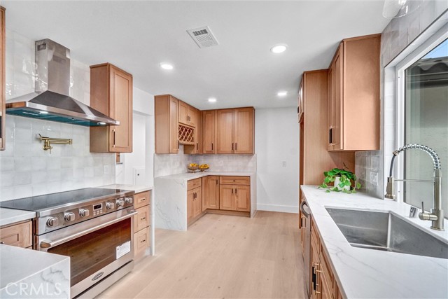 Image 7 of 47 For 9171 Regatta Drive