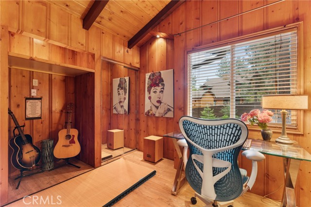 Detail Gallery Image 17 of 39 For 993 Partridge Rd, Wrightwood,  CA 92397 - 2 Beds | 2 Baths