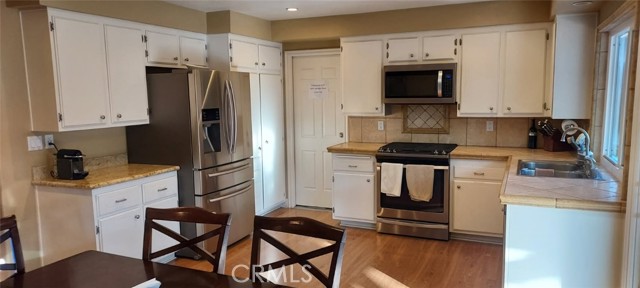 Detail Gallery Image 7 of 20 For 19692 Education Ln, Huntington Beach,  CA 92646 - 3 Beds | 2 Baths