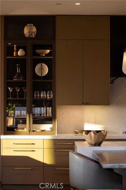 2304 Cliff, Newport Beach CA: https://media.crmls.org/medias/26a091c7-49dd-4acb-a300-fa18fe846143.jpg