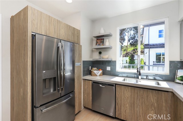 5 Brookline Avenue, Phillips Ranch CA: https://media.crmls.org/medias/26a12c5c-d329-4f61-841f-069c4c8a39ed.jpg
