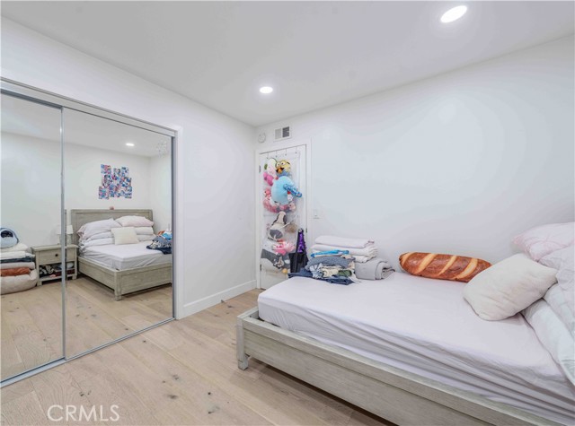 5841 Raphael Drive, Huntington Beach CA: https://media.crmls.org/medias/26a1bbe5-eaac-4d0e-930e-37dcc6e81850.jpg