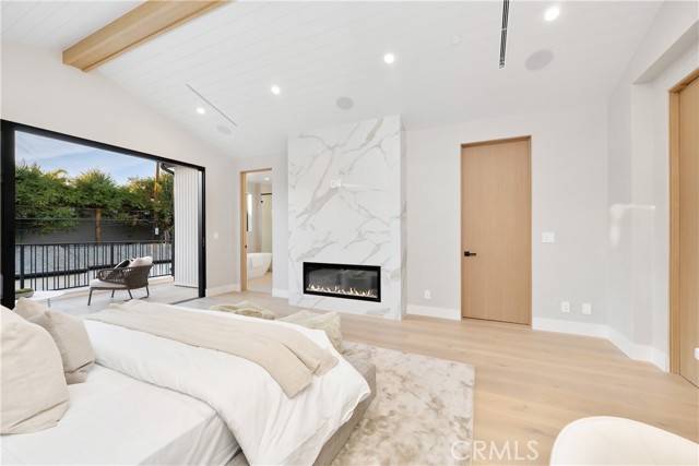 Detail Gallery Image 30 of 46 For 4219 Bakman Ave, Studio City,  CA 91602 - 5 Beds | 5/1 Baths