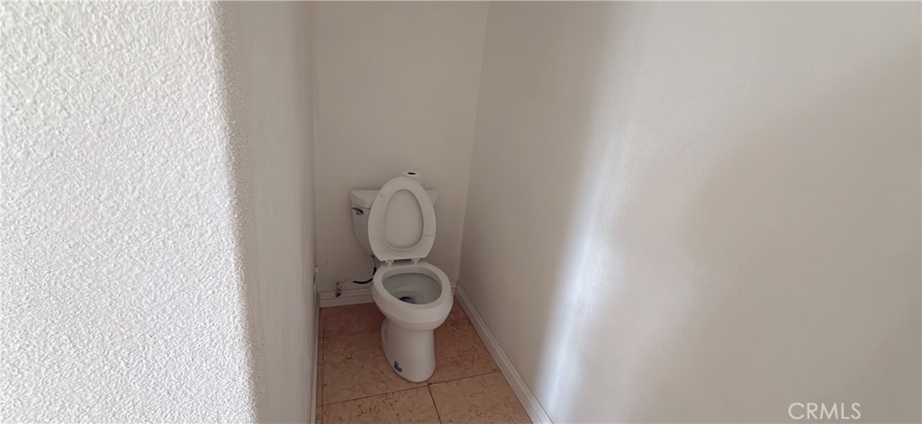 https://media.crmls.org/medias/26a2ecf3-d45e-4e22-bd0e-29404616d4ec.jpg?preset=X-Large