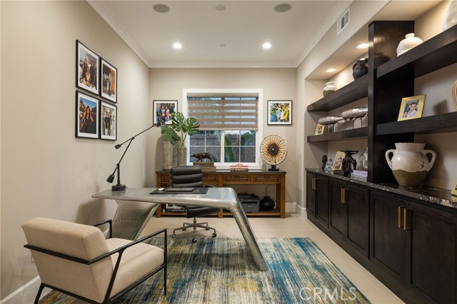 4901 Orleans Drive, Huntington Beach CA: https://media.crmls.org/medias/26a3375e-8cd5-4d5b-993e-bb3e073cbfe1.jpg
