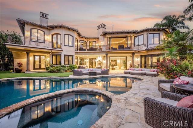 215 S Poinsettia Avenue, Manhattan Beach CA: https://media.crmls.org/medias/26a383e5-186c-4a60-81ef-e32c253e3a1c.jpg