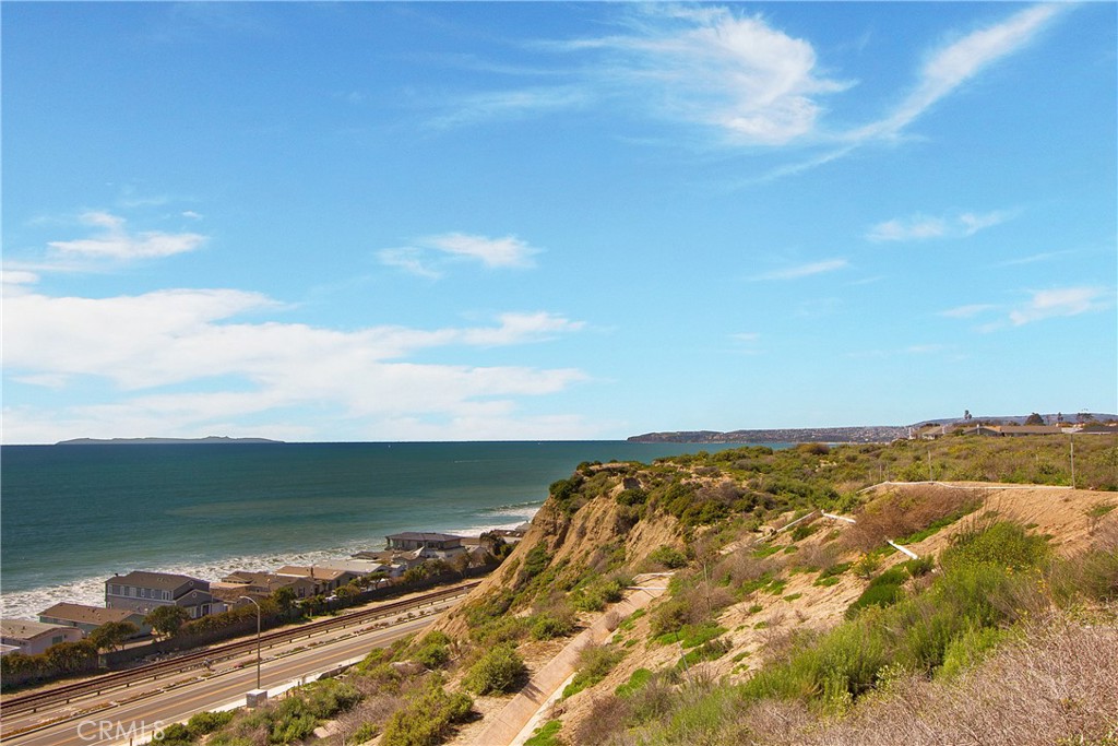 MLS #OC25181790 image #44