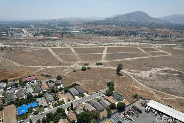 970 South Florez Street, Colton CA: https://media.crmls.org/medias/26a55deb-7322-40c9-b2bb-3326c56747bc.jpg