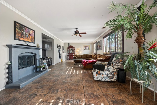 Detail Gallery Image 12 of 28 For 28675 Suffolk Downs, Moreno Valley,  CA 92555 - 6 Beds | 3/1 Baths