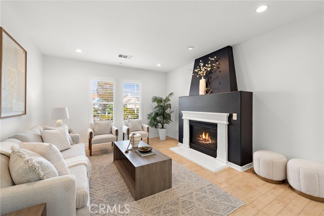 7988 Aldea Circle, Huntington Beach CA: https://media.crmls.org/medias/26a60ffb-f4a0-45cb-9dc9-44967b6aa2ea.jpg