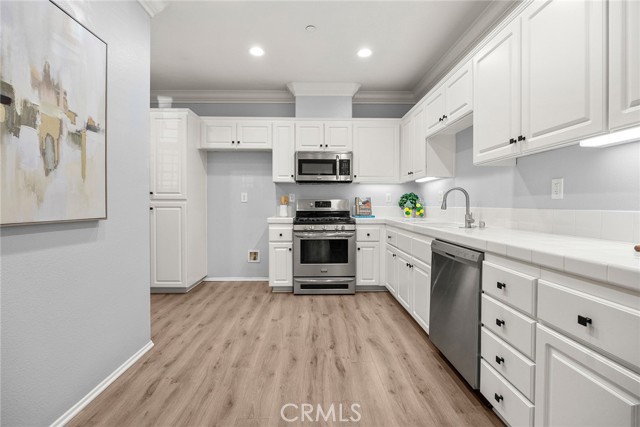 15740 Agave Avenue, Chino CA: https://media.crmls.org/medias/26a624d7-6c28-4788-8e13-355b363a772f.jpg
