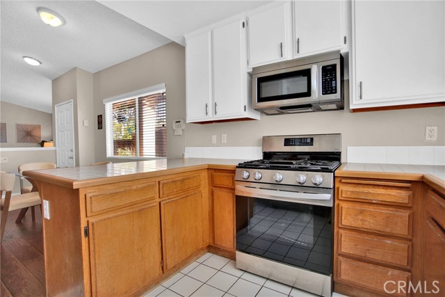 Detail Gallery Image 16 of 47 For 16236 Bridgewood Ln, Victorville,  CA 92395 - 3 Beds | 2 Baths