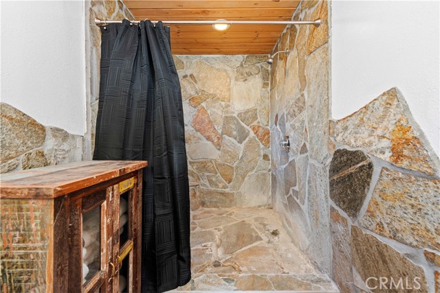 Detail Gallery Image 38 of 75 For 39900 Forest Road, Big Bear Lake,  CA 92315 - 3 Beds | 2 Baths